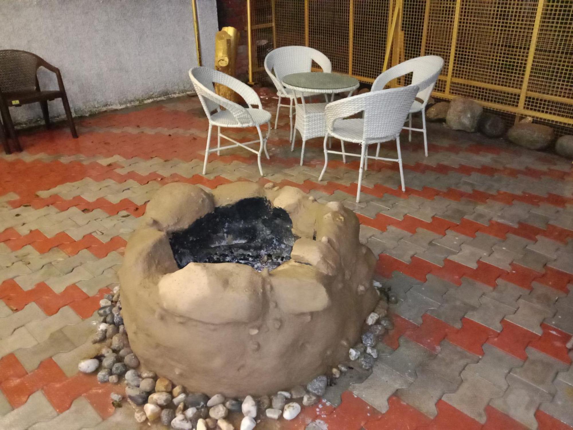 Resort Apple Flower By Manali Mall Road Εξωτερικό φωτογραφία